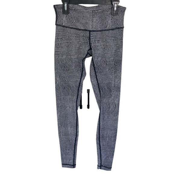 Lululemon‎ Black White Geometric Leggings Size 4 - Picture 1 of 4